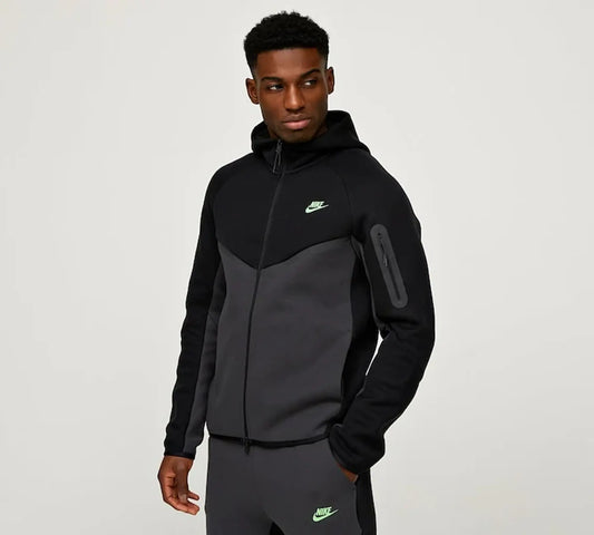 Nike Tech Fleece Dukserica